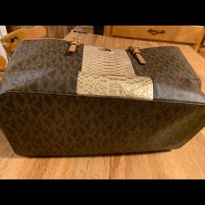 Michael Kors Jet Set Large Travel Tote